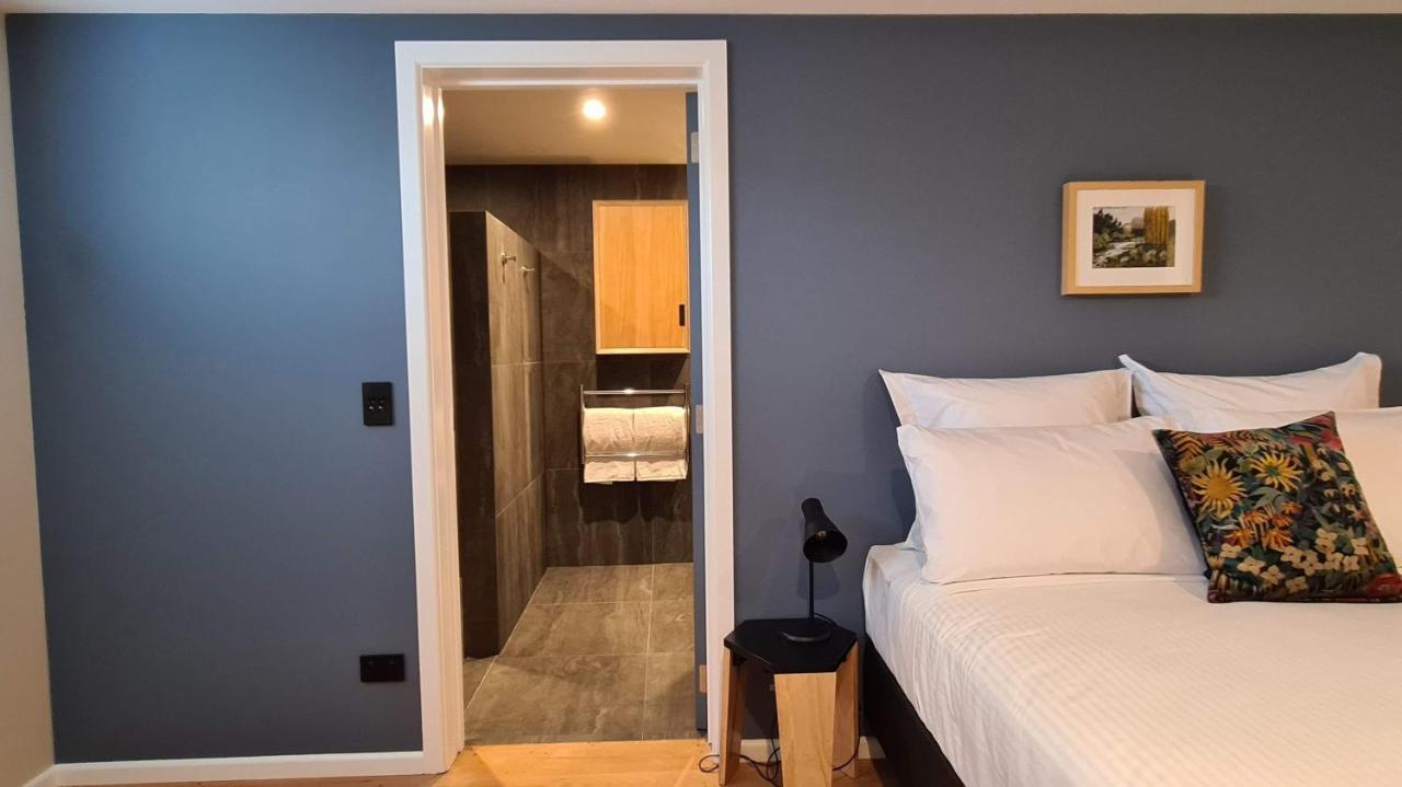 Kowhai Apartment - private opposite golf course central Wanaka Esterno foto