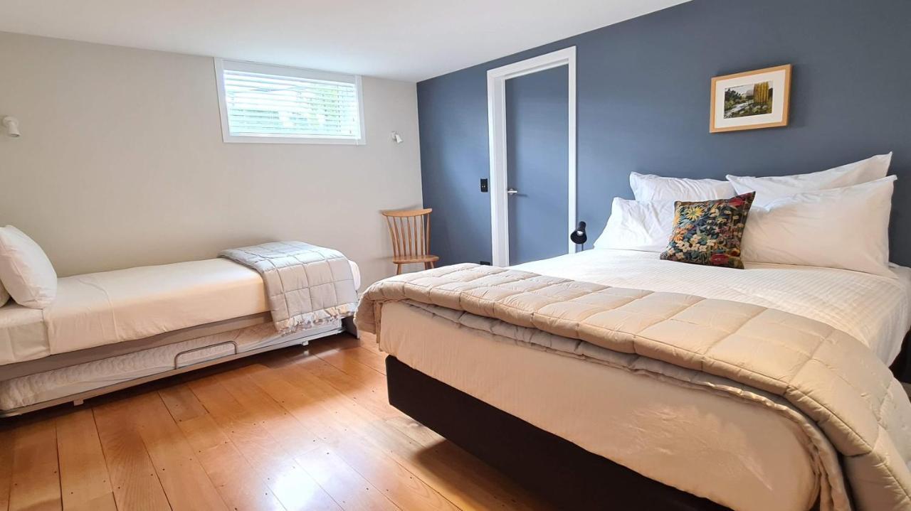 Kowhai Apartment - private opposite golf course central Wanaka Esterno foto