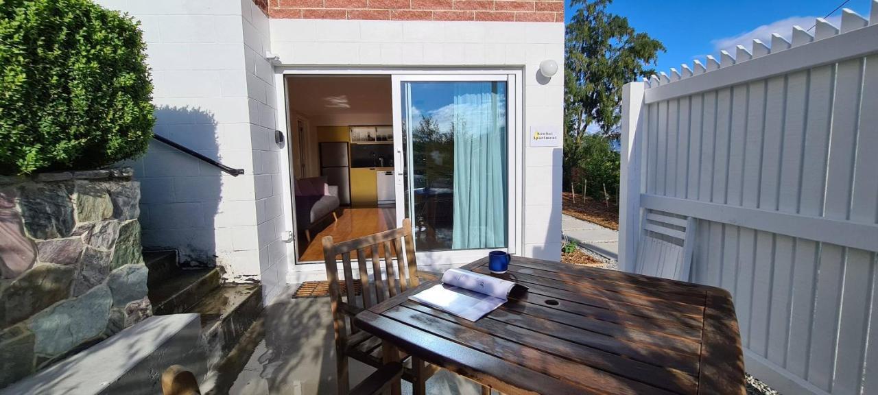 Kowhai Apartment - private opposite golf course central Wanaka Esterno foto
