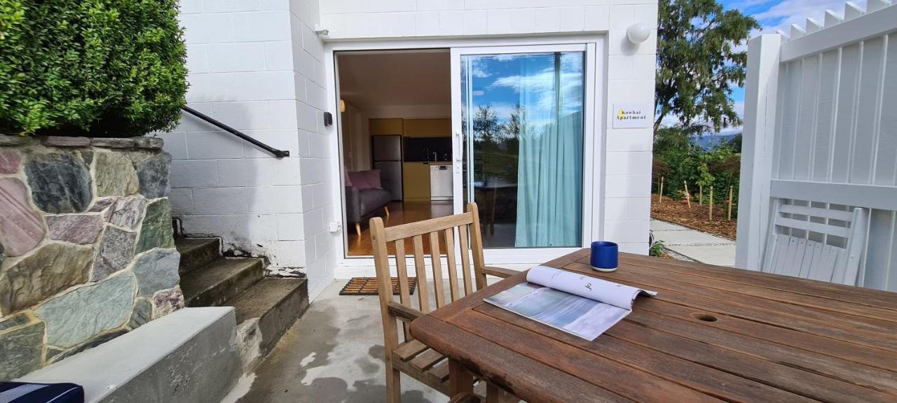 Kowhai Apartment - private opposite golf course central Wanaka Esterno foto